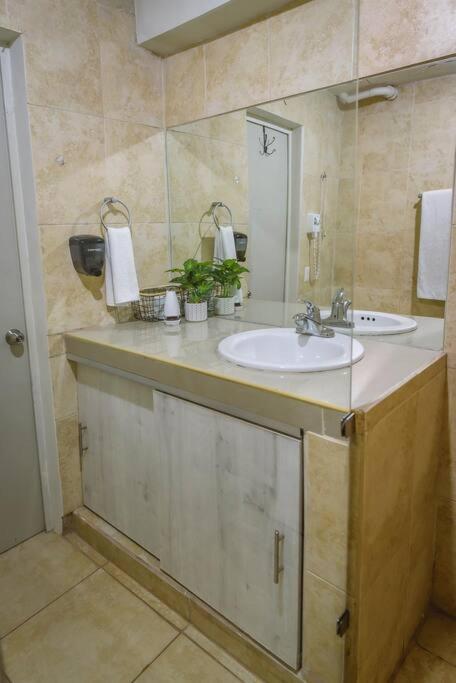 Departamento Comodo Centrico Tv Ac Wifi Cocina Parking, Letra C 시우다드 발레스 외부 사진