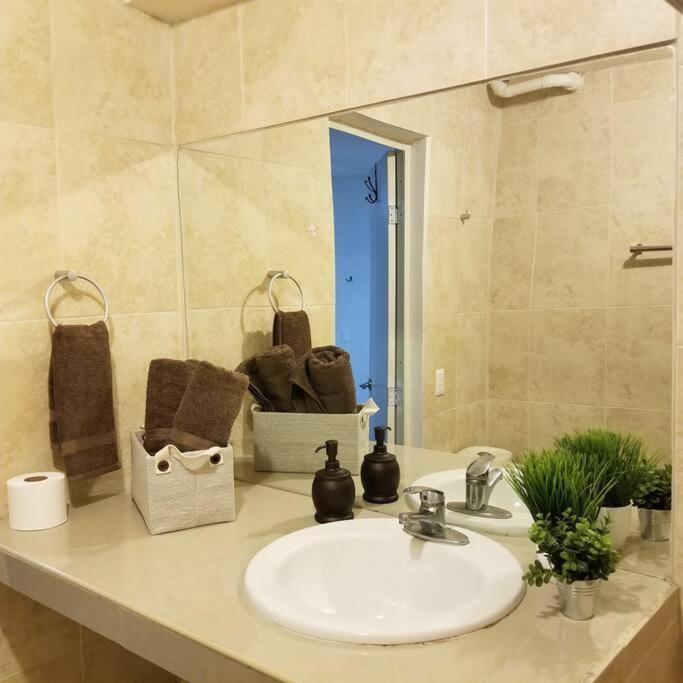 Departamento Comodo Centrico Tv Ac Wifi Cocina Parking, Letra C 시우다드 발레스 외부 사진